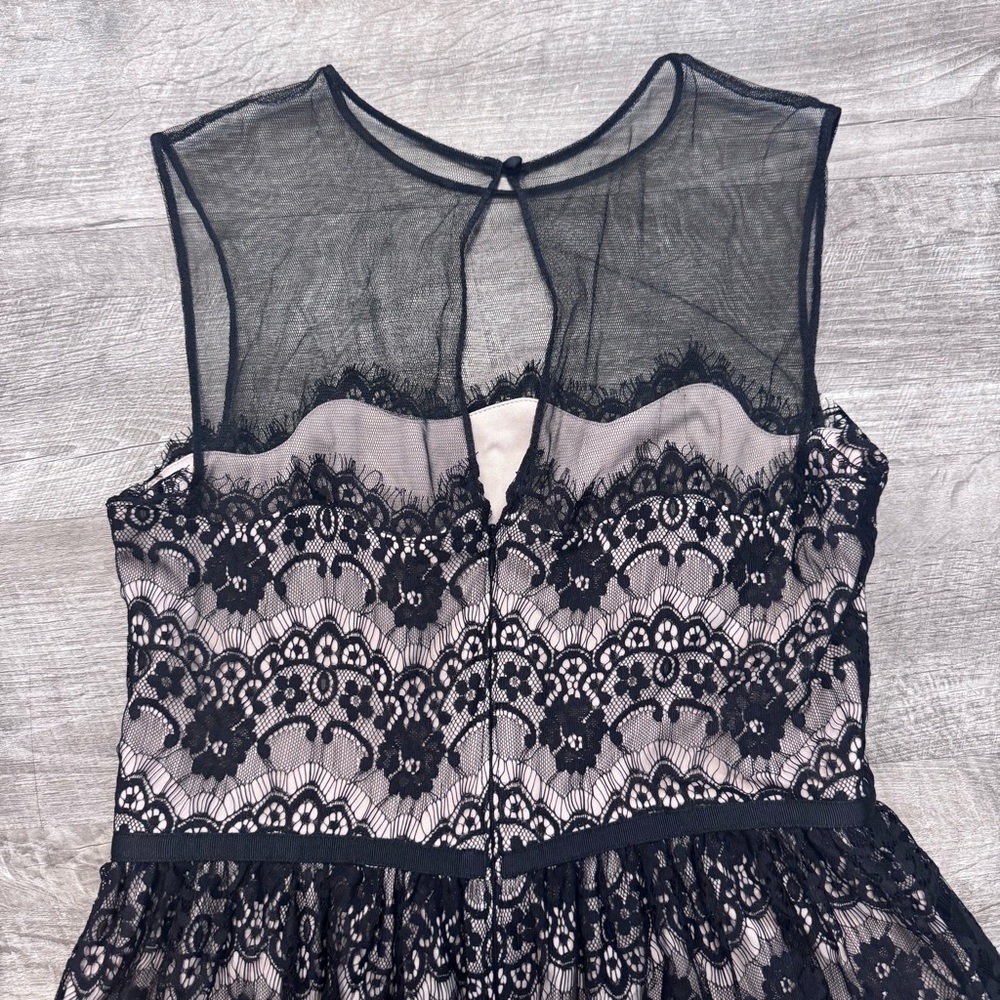 Maggy London Lace Fit & Flare Black Dress Nude Lining Womens Sz. 6 - Picture 5 of 7